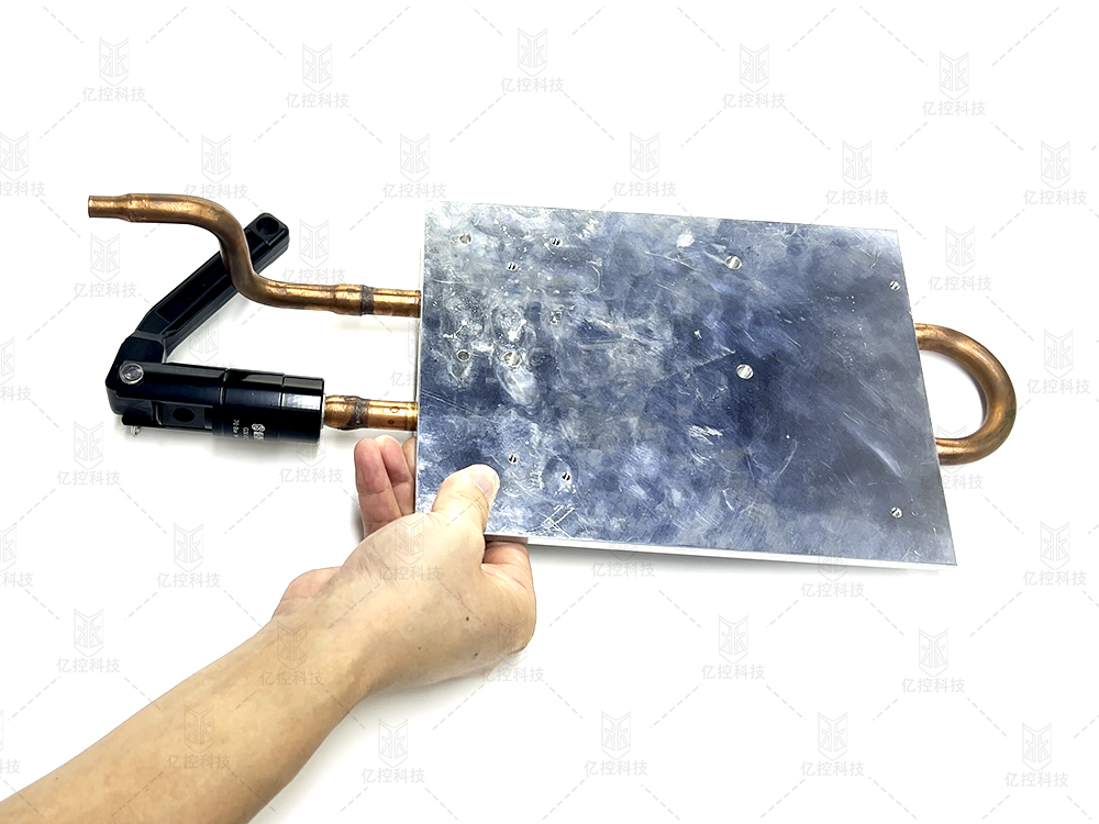 格雷希尔G30系列在液冷板的应用