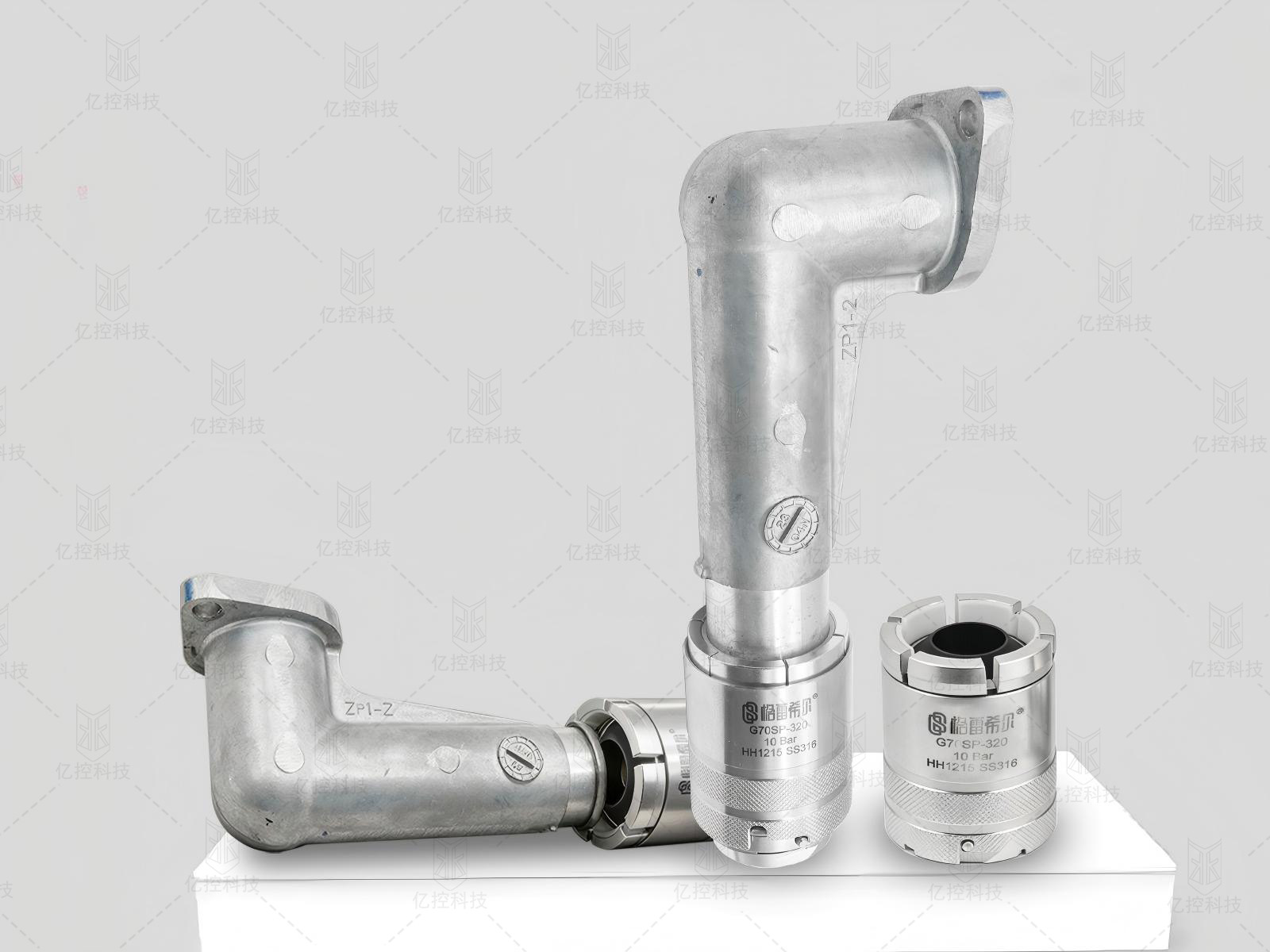 G70SP-320连接器在汽车发动机冷却液凸缘管口的应用