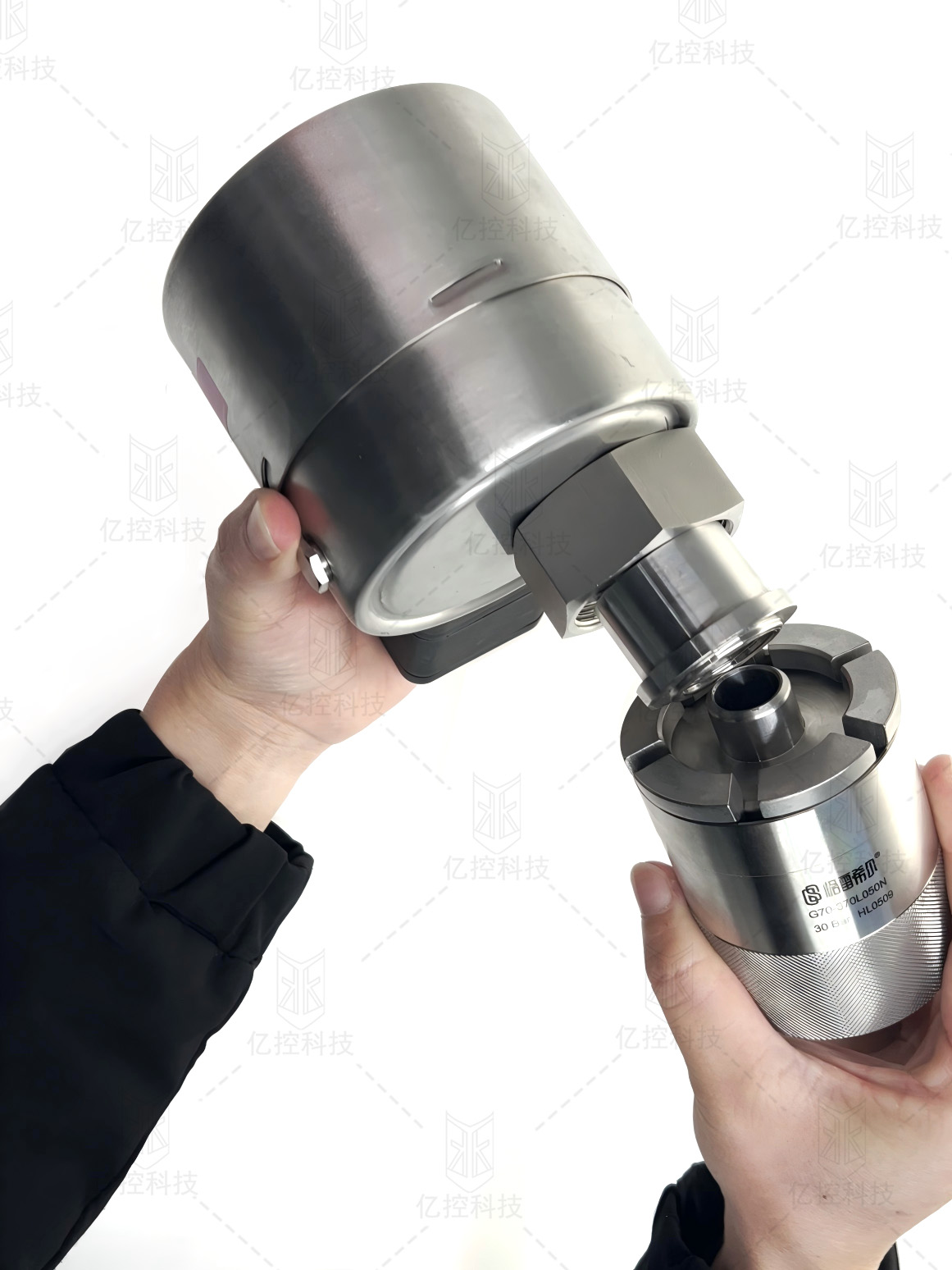 格雷希尔G70-370L050N定制款快速接头在SF6压力表的应用1